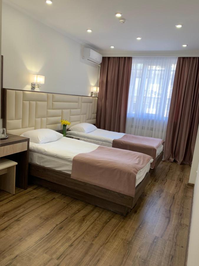 Vertoni Hotel เยเรวาน ภายนอก รูปภาพ